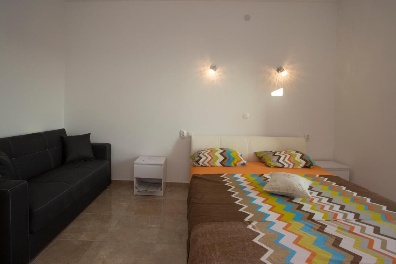 Villa Nives Holiday Apartment Rentals Podstrana Exterior photo
