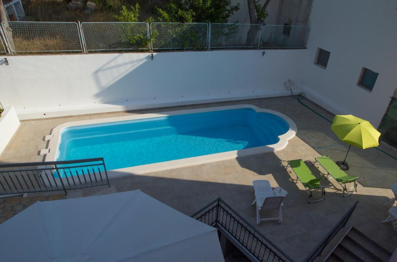 Villa Nives Holiday Apartment Rentals Podstrana Exterior photo