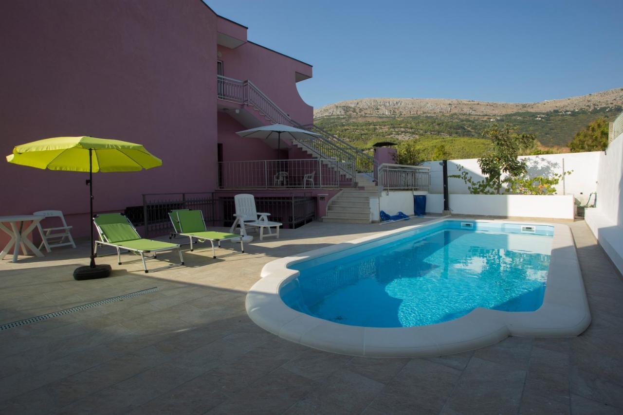Villa Nives Holiday Apartment Rentals Podstrana Exterior photo